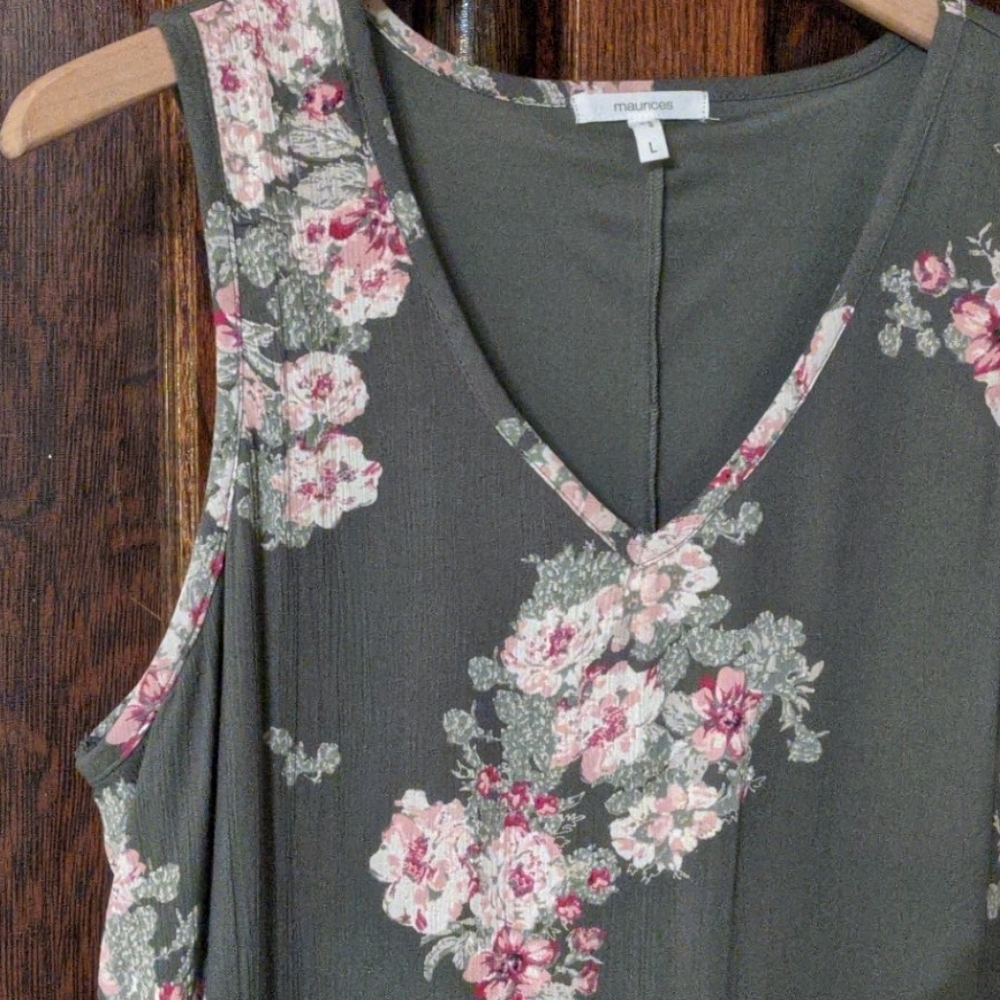 Maurice's sage green v-neck sleeveless L dress.